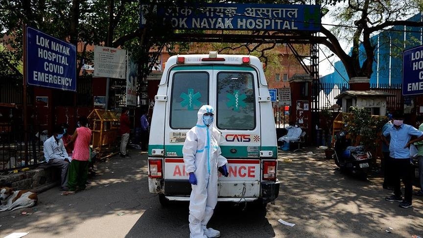 Hindistan’da Kovid-19 salgınında son 24 saatte 3 bin 380 kişi öldü